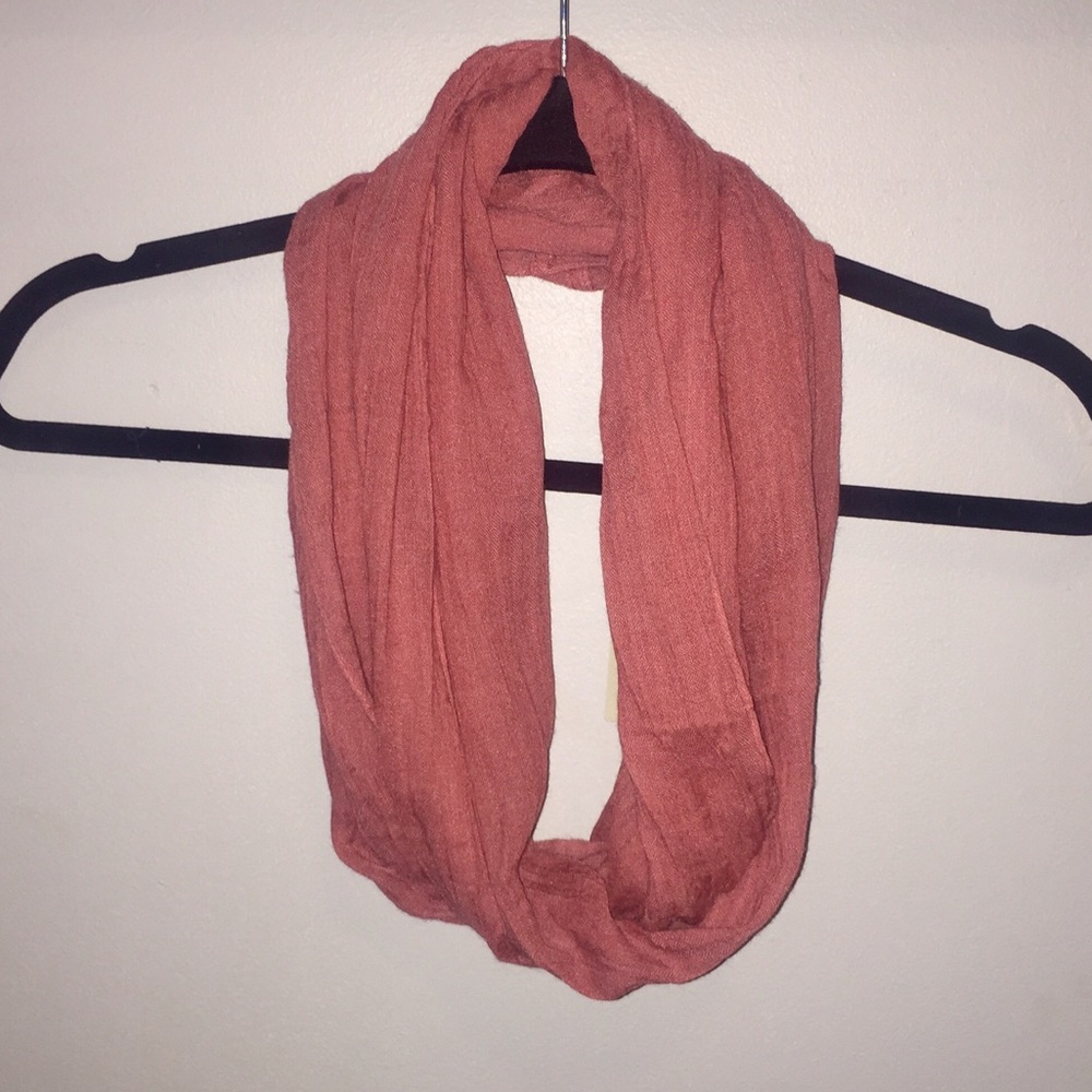 SIMPLY NOELLE Brick Scarf NWT